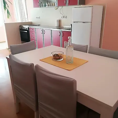 Rosanda Apartament *